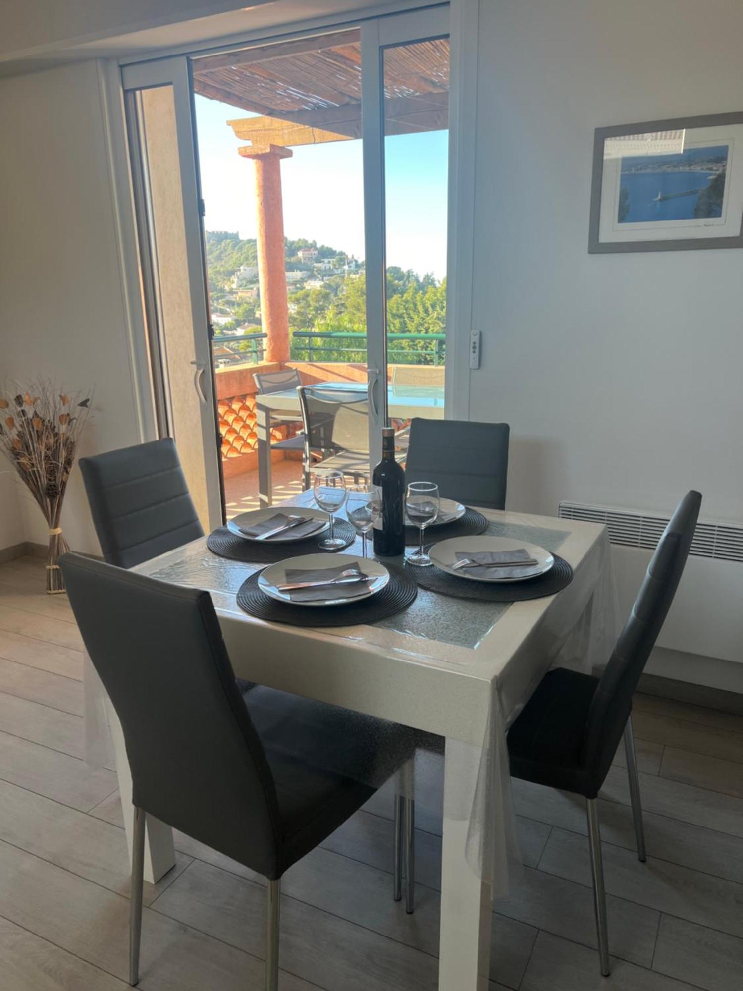 Agreable 3 Pieces Climatise Avec Vue Mer Et Parking Villefranche-sur-Mer Exteriör bild