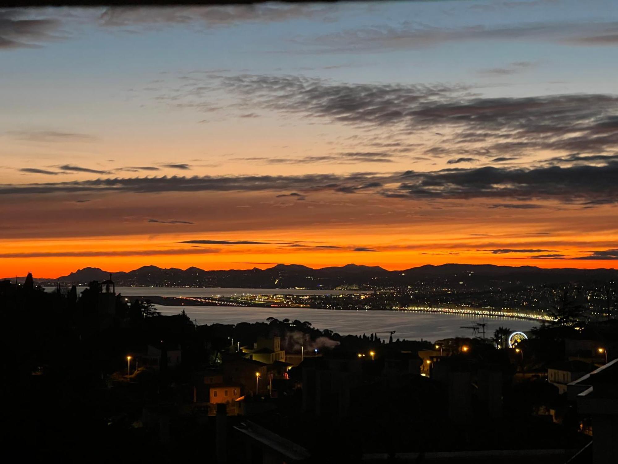 Agreable 3 Pieces Climatise Avec Vue Mer Et Parking Lägenhet Villefranche-sur-Mer Exteriör bild